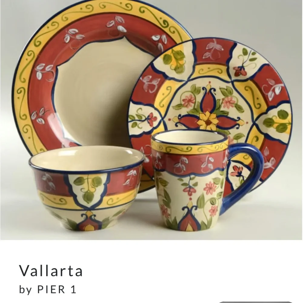 Pier 1 earthenware 11” salad/serving bowl in retired Vallarta pattern. - Picture 13 of 13